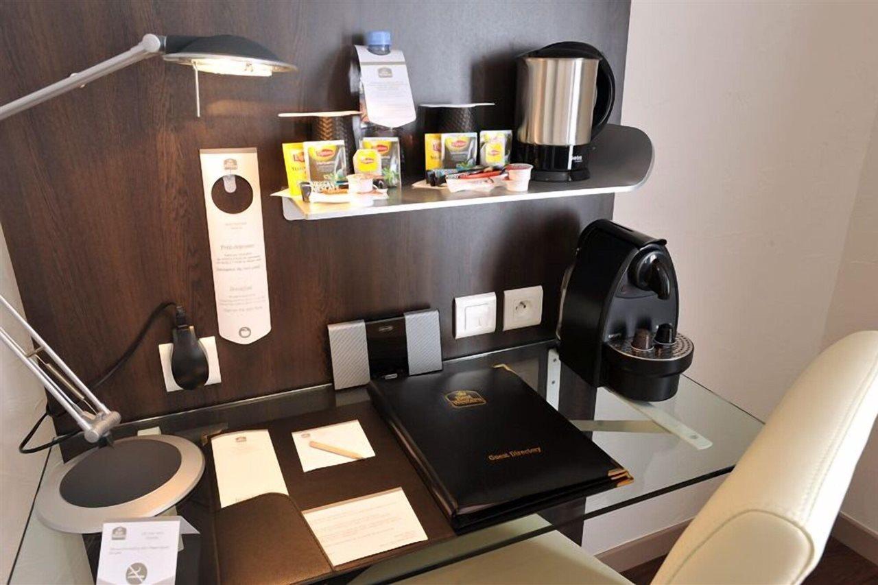 Centre Hotel 4*